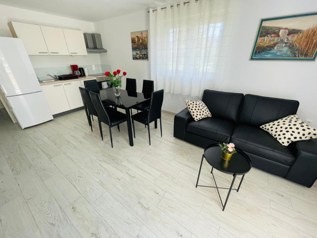Apartment Paulina Trogir Eksteriør billede