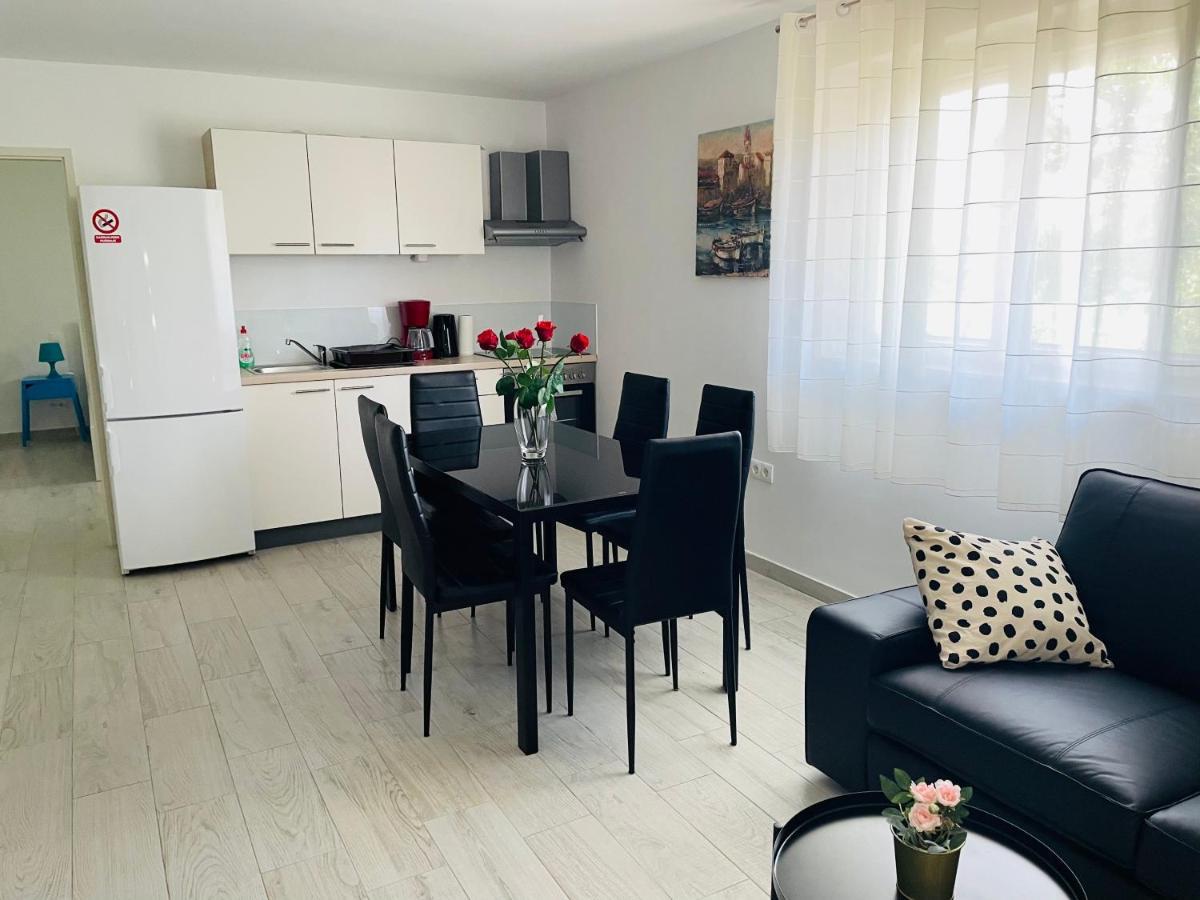 Apartment Paulina Trogir Eksteriør billede